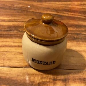 Ceramic mustard jar with lid